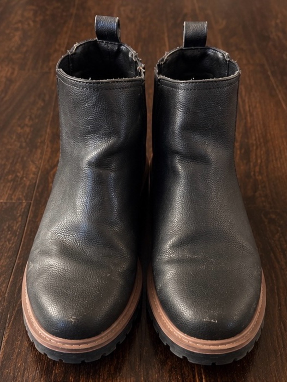 Maurices SuperCush Brandy Mini Lug Chelsea Boots Black Women’s 7.5